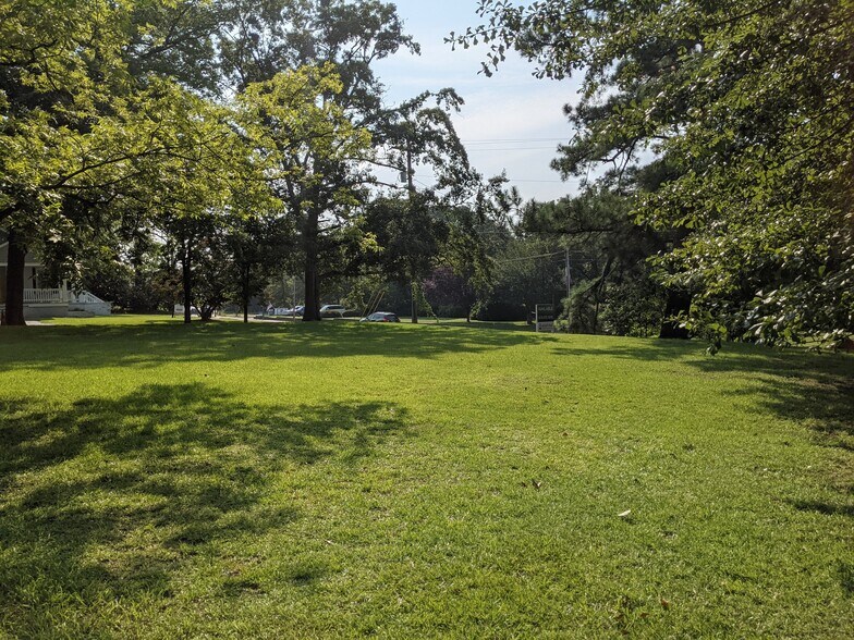 517 N Main St, Fuquay Varina, NC à vendre - Photo de l’immeuble – Image 3 sur 7