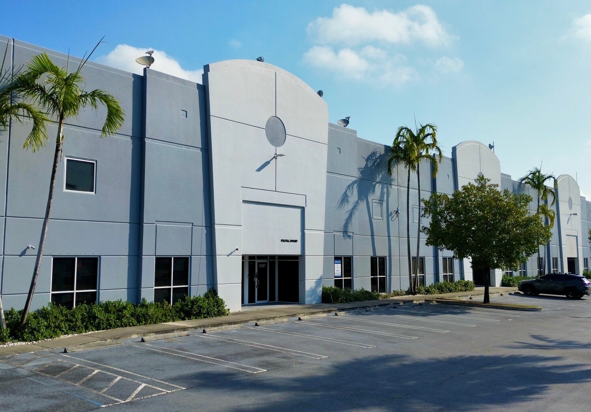 10811-11199 NW 122nd St, Medley, FL à louer Photo de l’immeuble– Image 1 sur 4