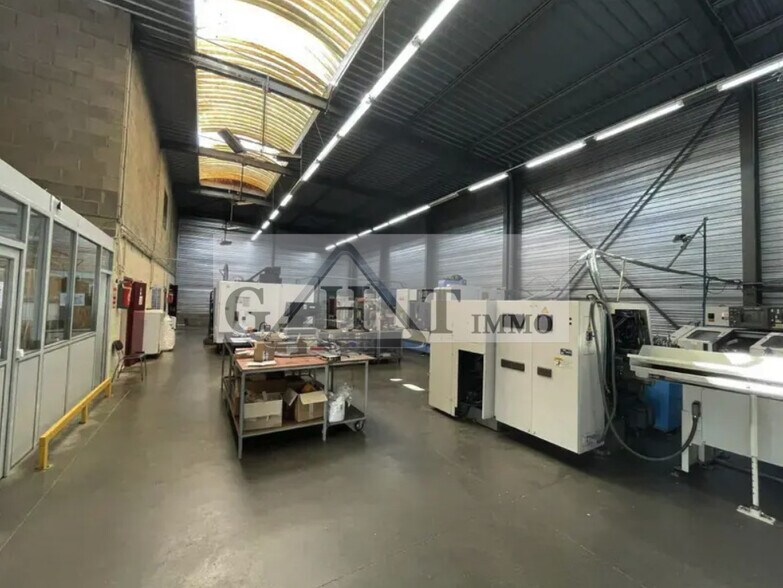 Industriel/Logistique dans Marines à vendre - Photo intérieure – Image 2 sur 4