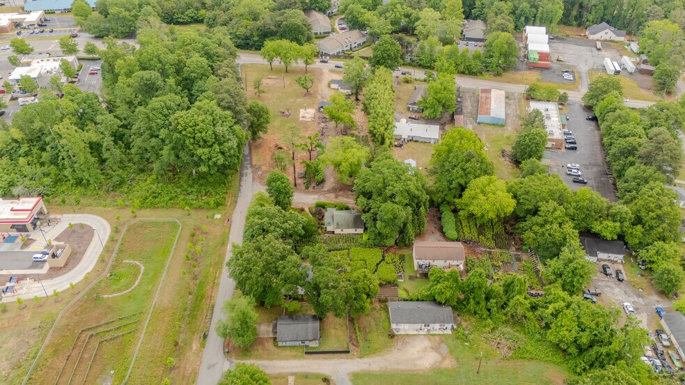 108 Hidden Hill Rd, Spartanburg, SC à vendre - Photo de l’immeuble – Image 1 sur 18