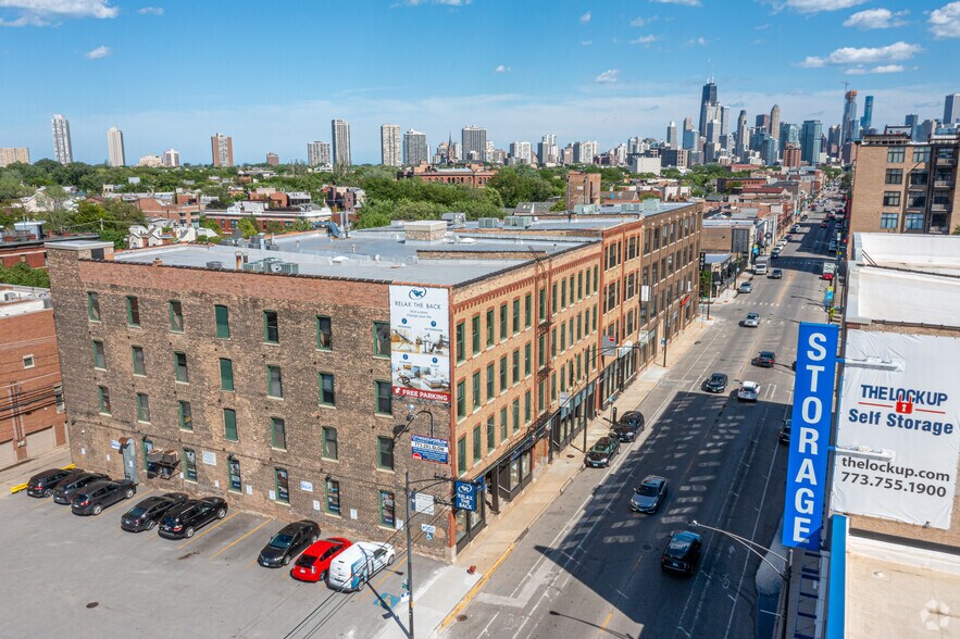 1925 N Clybourn Ave, Chicago, IL à louer - Photo principale – Image 1 sur 1
