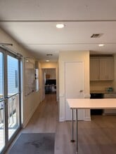 98 Frelinghuysen Ave, Newark, NJ à louer Photo intérieure– Image 1 sur 8