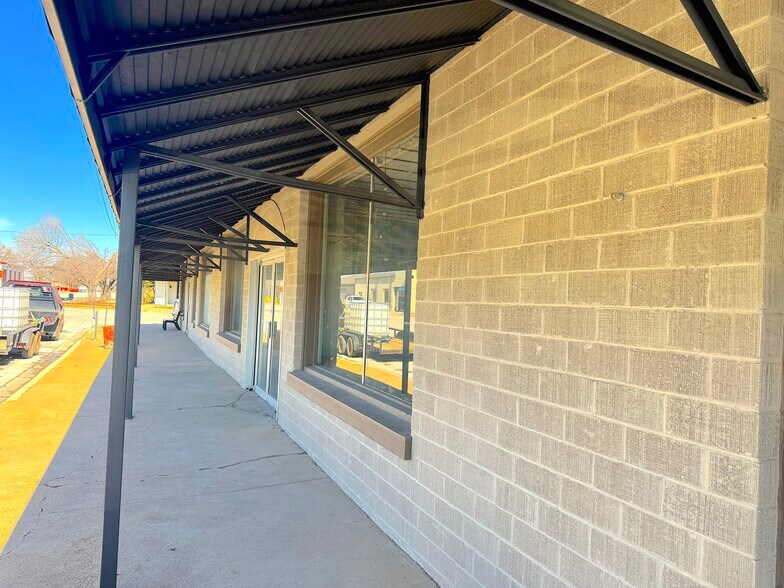 128 N Church St, Jacksboro, TX à vendre - Photo de l’immeuble – Image 2 sur 16
