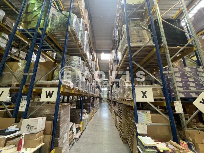 Industriel/Logistique dans Lieusaint à louer - Photo intérieure – Image 2 sur 10