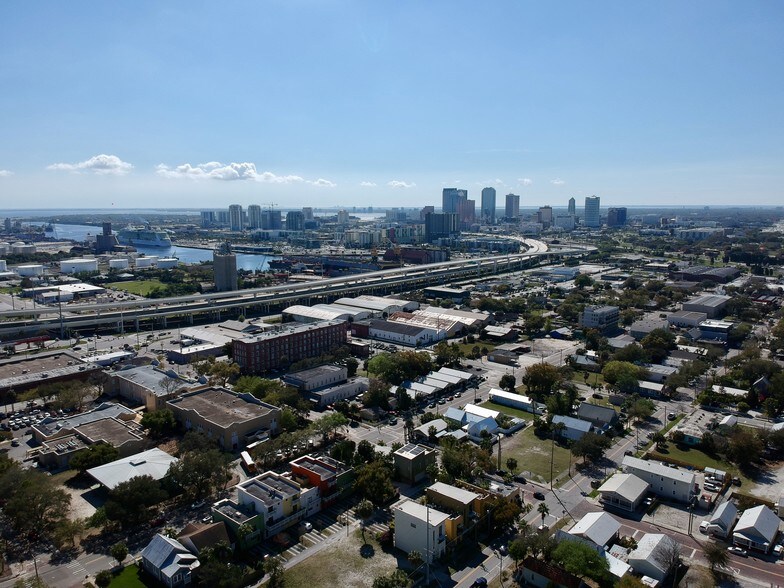 1717 E 3rd Ave, Tampa, FL à louer - Photo de l’immeuble – Image 2 sur 8