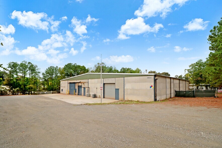 5832 Lease Ln, Raleigh, NC à louer - Photo de l’immeuble – Image 2 sur 21