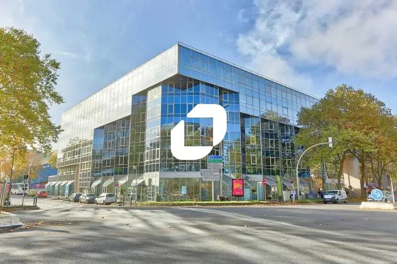 Bureau dans Évry-Courcouronnes à vendre - Photo de l’immeuble – Image 1 sur 8