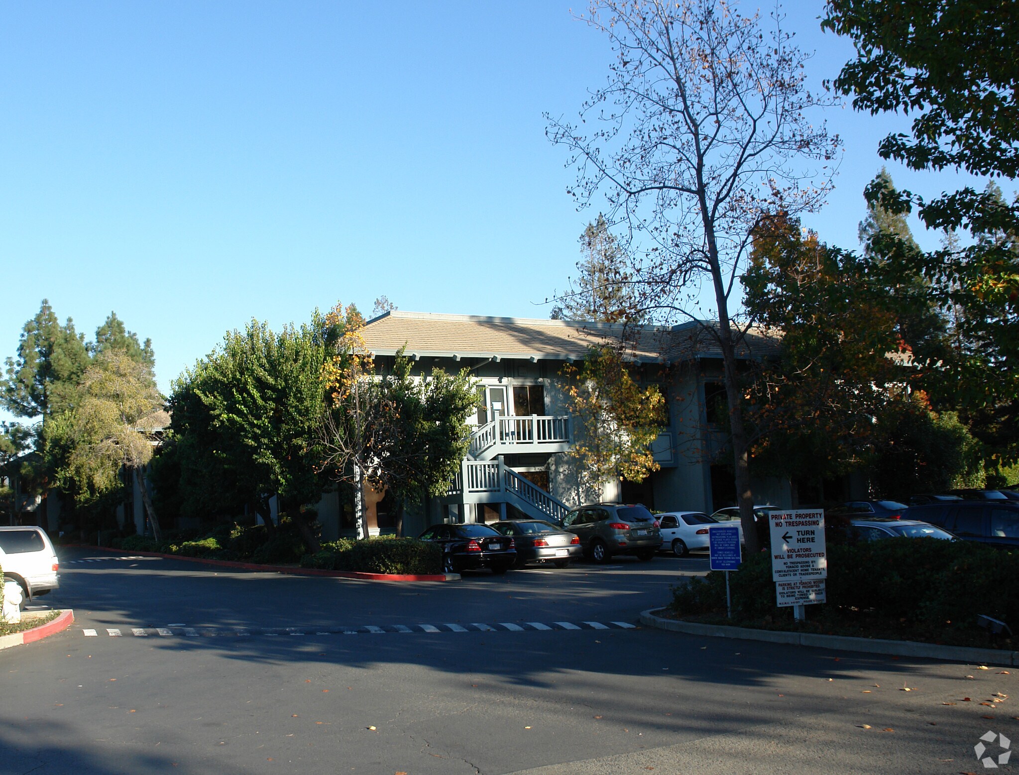 2255 Ygnacio Valley Rd, Walnut Creek, CA à louer Photo principale– Image 1 sur 4
