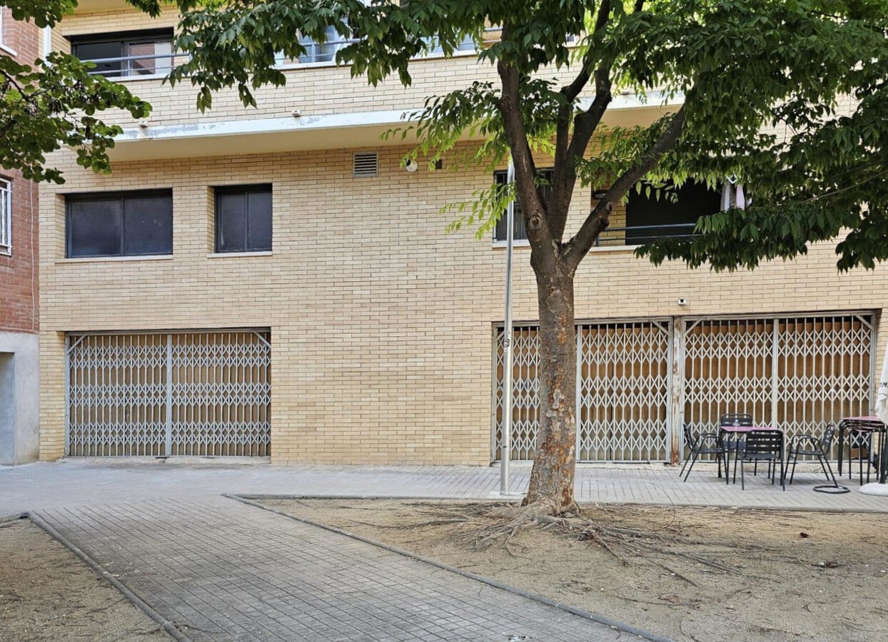 Santa Margarida de Montbui, BAR 08710 - Lot - - - Photo intérieure - Image 1 of 7