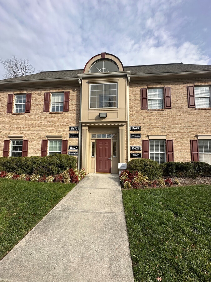13621-13689 Baltimore Ave, Laurel, MD 20707 - Lot 13677 -  - Photo intérieure - Image 1 of 8