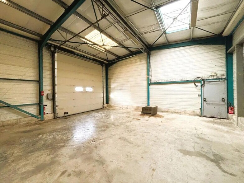 Local d’activités dans Marcoussis à louer - Photo intérieure – Image 2 sur 7