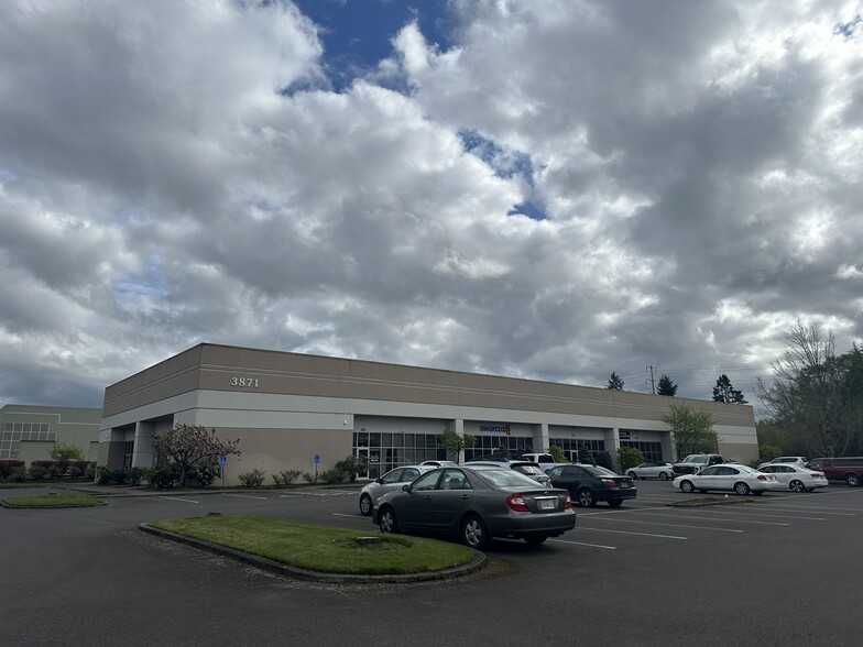 3871 Fairview Industrial Dr SE, Salem, OR à louer - Photo de l’immeuble – Image 1 sur 6