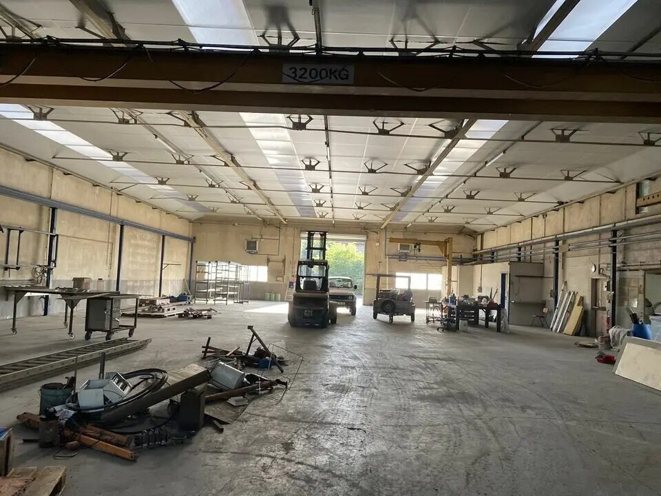 Industriel/Logistique dans Saint-Étienne-des-Oullières à vendre Photo intérieure– Image 1 sur 5