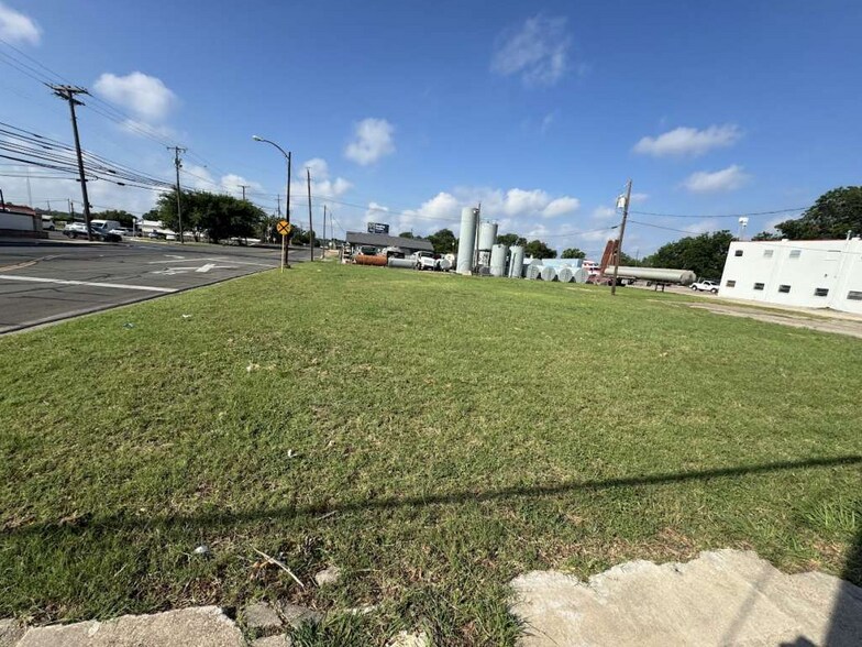 102 W Avenue D, Killeen, TX à vendre - Photo de l’immeuble – Image 2 sur 3