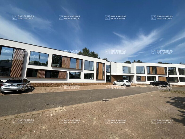 Bureau dans Vandoeuvre-les-Nancy à louer - Photo de l’immeuble – Image 1 sur 18