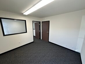 1081 N Shepard St, Anaheim, CA à louer Photo intérieure– Image 1 sur 7