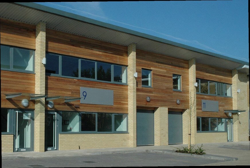 3-11 Roebuck Way, Milton Keynes à vendre - Photo de l’immeuble – Image 3 sur 11