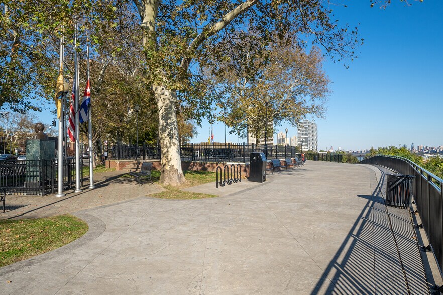5311 Kennedy Blvd E, West New York, NJ à louer - Photo de l’immeuble – Image 3 sur 14