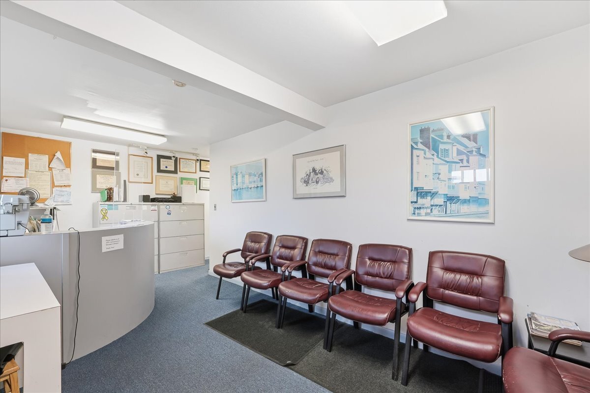741 Bloomfield Ave, Verona, NJ 07044 - Lot Suite 1 - - Photo intérieure - Image 2 of 16