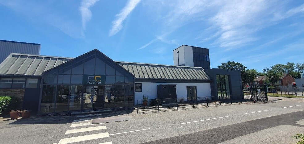 Unit 1000 Fareham Rd, Gosport à louer - Photo de l’immeuble – Image 2 sur 42