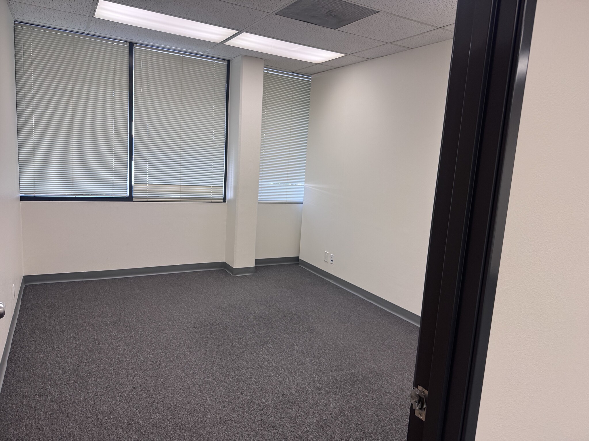 3360 Flair Dr, El Monte, CA à louer Photo intérieure– Image 1 sur 6