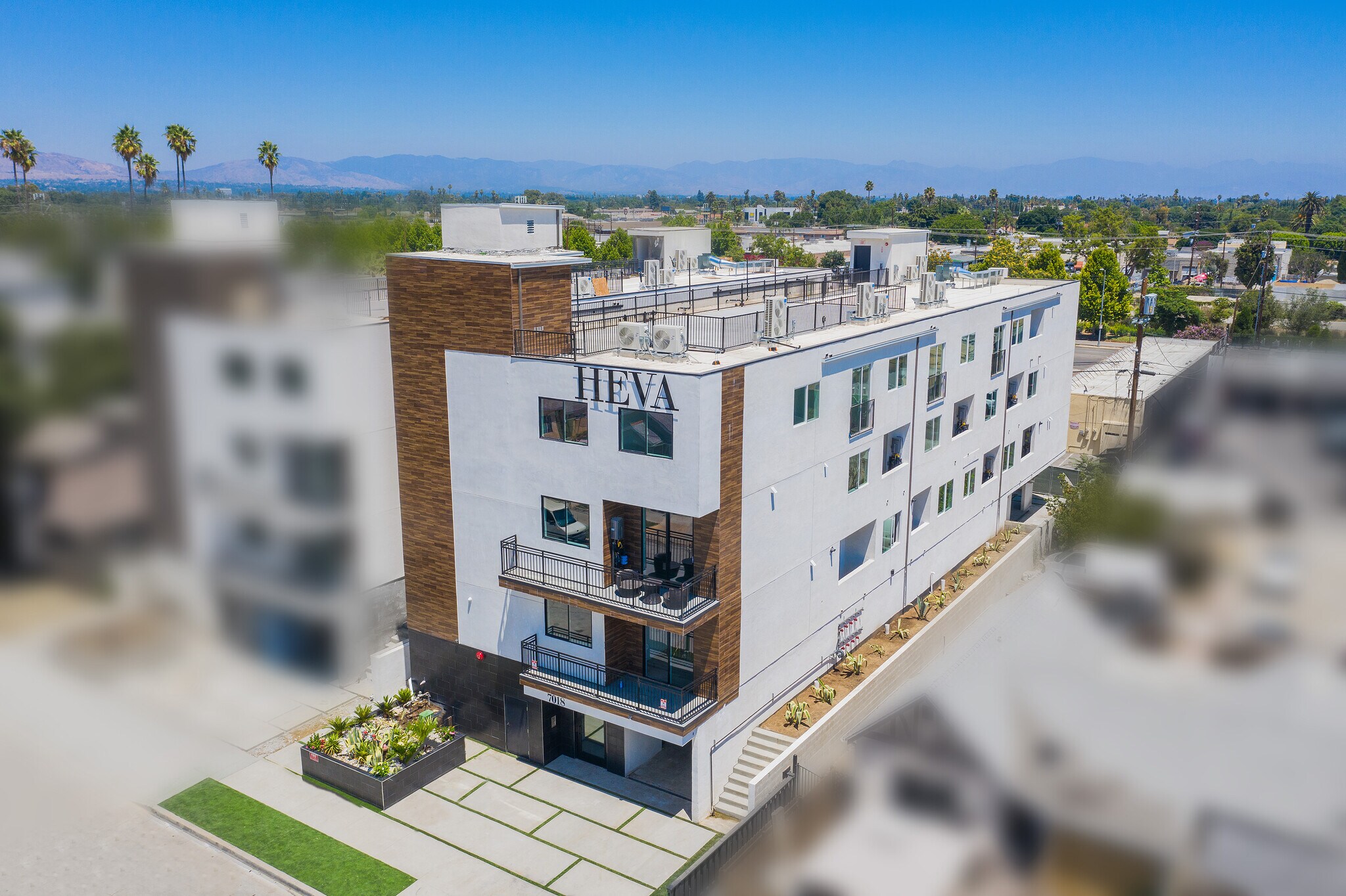 7018 Alabama Ave, Canoga Park, CA à vendre Photo principale– Image 1 sur 43