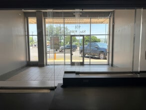 907-1015 S WW White Rd, San Antonio, TX à louer Photo intérieure– Image 2 sur 8