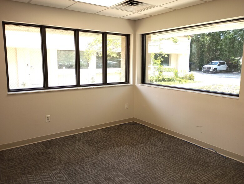 801 Douglas Ave, Altamonte Springs, FL à louer - Photo de l’immeuble – Image 3 sur 11