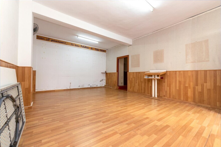 Local commercial dans Marbella, Málaga à vendre - Photo intérieure – Image 2 sur 15