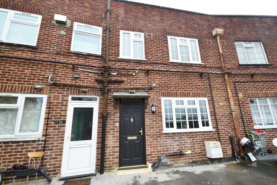 126-138 Tolworth Broadway, Surbiton à vendre - Photo de l’immeuble – Image 3 sur 19
