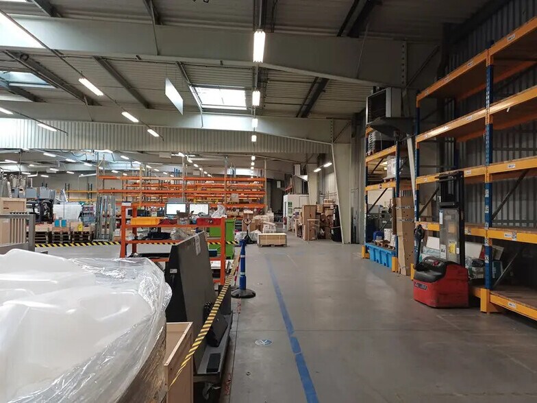 Industriel/Logistique dans Beaucouzé à vendre - Photo de l’immeuble – Image 3 sur 4
