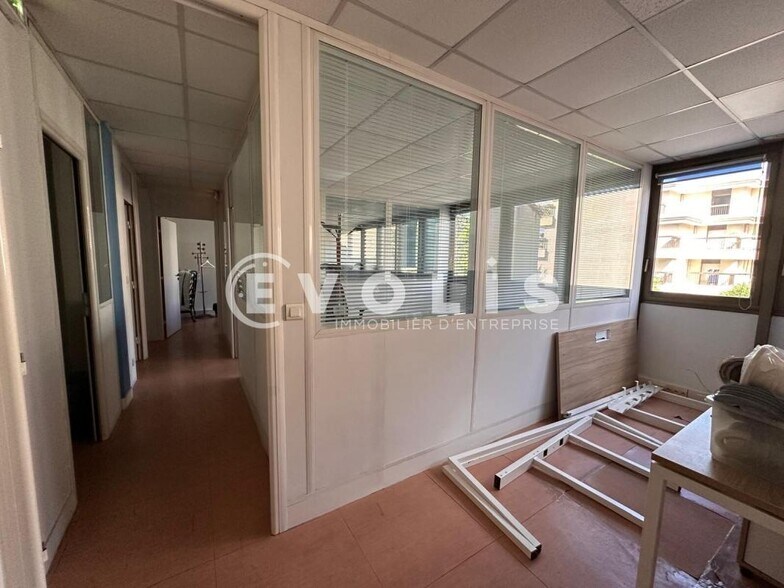 Bureau dans Bourg-la-Reine à louer - Photo intérieure – Image 3 sur 7