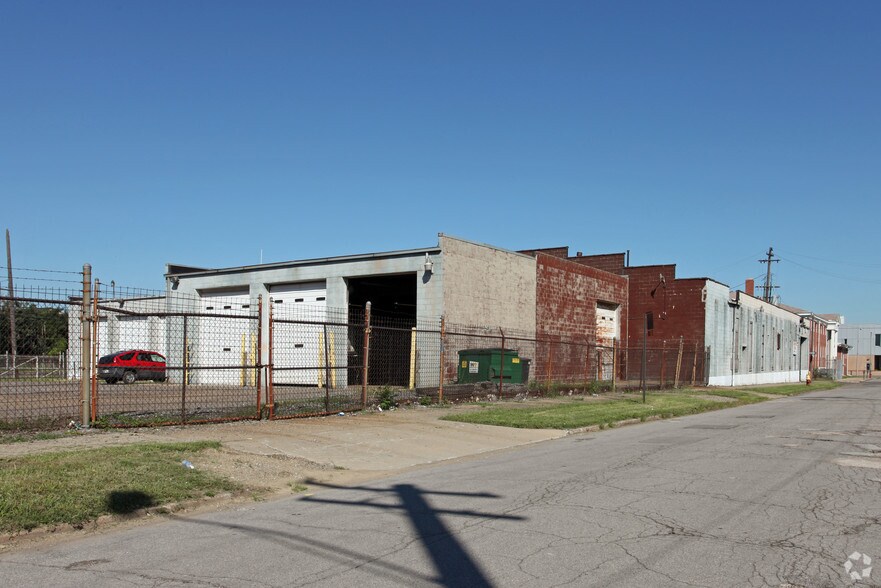 232 Ferdinand St, Detroit, MI à vendre - Photo de l’immeuble – Image 2 sur 36