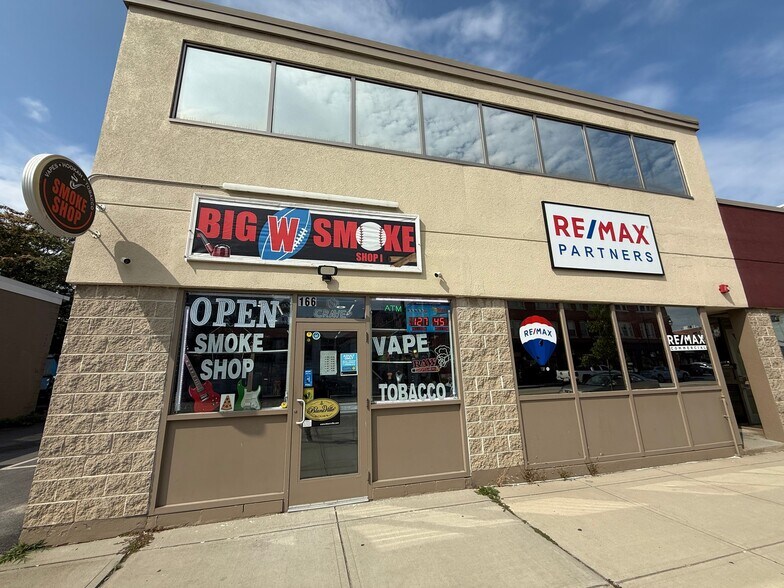 162 Harding St, Worcester, MA à vendre - Photo de l’immeuble – Image 2 sur 28