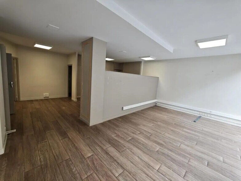 Bureau dans Lille à louer - Photo de l’immeuble – Image 2 sur 4