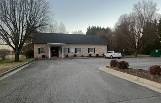 Plus de détails pour 1011 Masten Dr, Kernersville, NC - Bureau à vendre