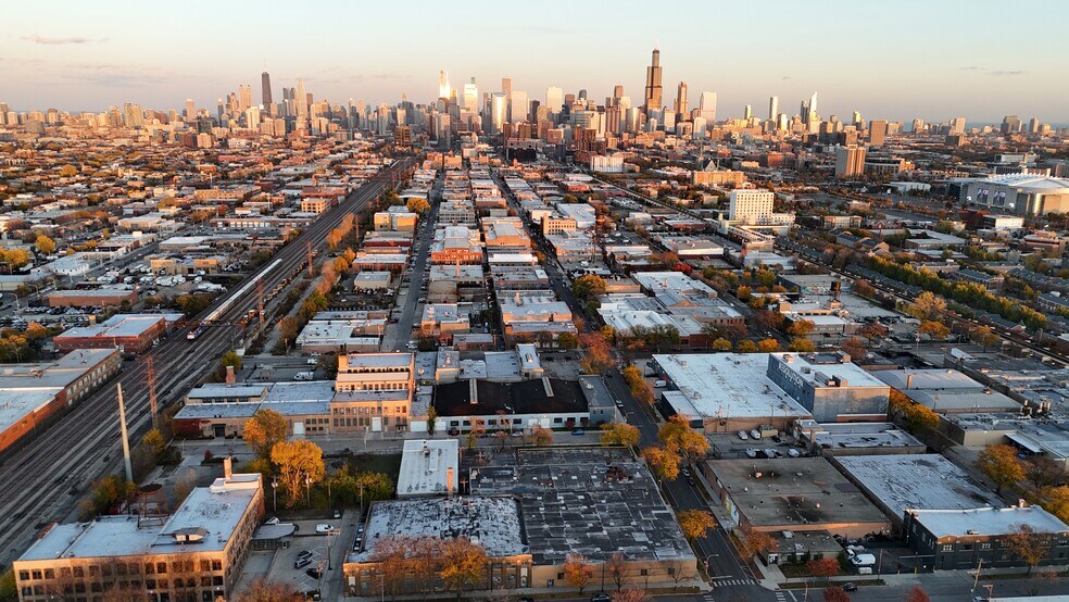 315 N Oakley Blvd, Chicago, IL à louer - Aérien – Image 3 sur 4