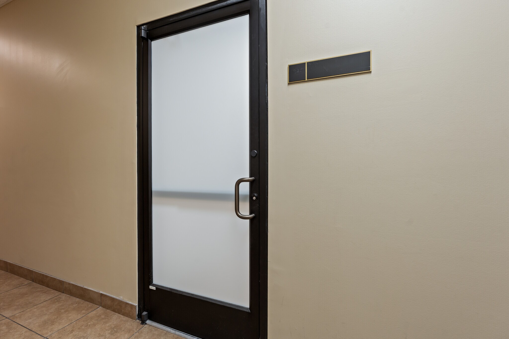 13530 Michigan Ave, Dearborn, MI à louer Photo intérieure– Image 1 sur 19