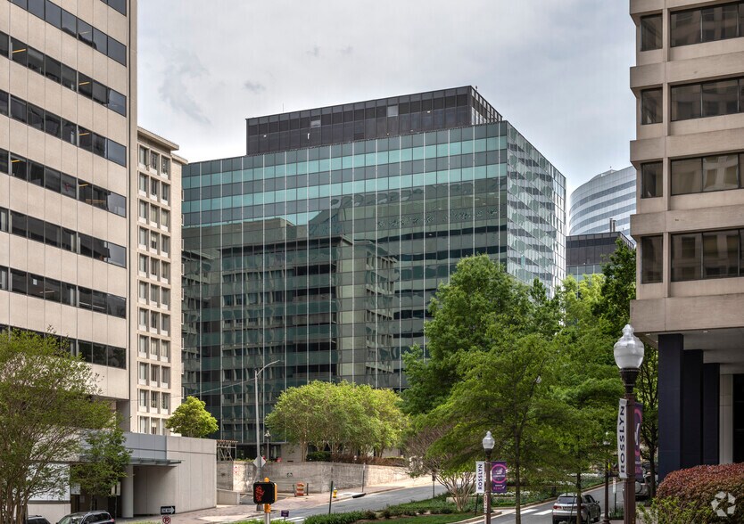 1621 N Kent St, Arlington, VA à louer - Photo de l’immeuble – Image 3 sur 6