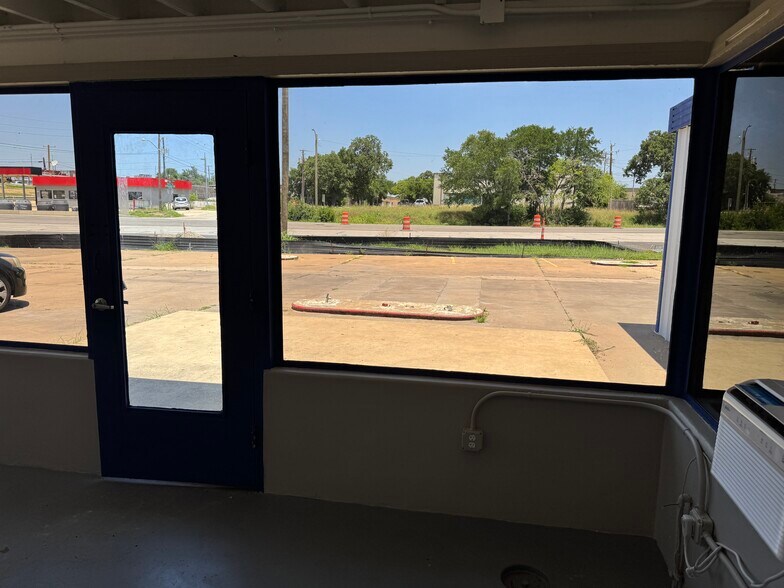 6200 E Rosedale St, Fort Worth, TX à louer - Photo de l’immeuble – Image 3 sur 16
