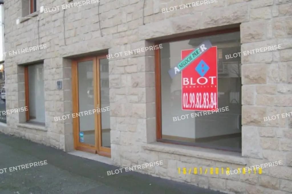 Local commercial dans Saint-Malo à louer Photo de l’immeuble– Image 1 sur 5