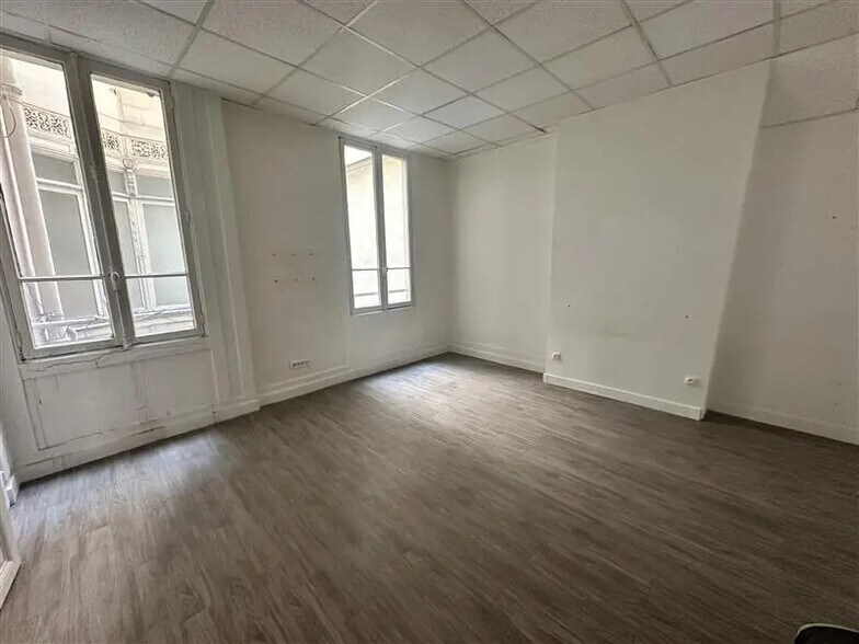 Bureau dans Paris à louer - Photo de l’immeuble – Image 2 sur 6