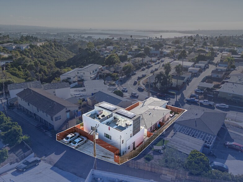 4959 Jumano Ave, San Diego, CA à vendre - Photo de l’immeuble – Image 2 sur 24