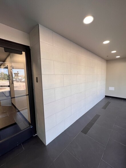 6750 Antioch Rd, Merriam, KS à louer - Photo intérieure – Image 3 sur 5
