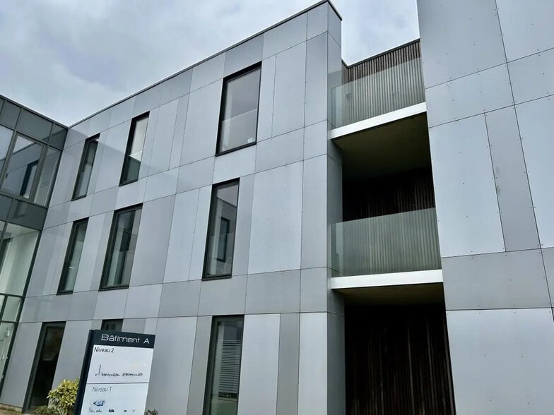 2 Rue Des Peupliers, Lesquin à louer - Photo de l’immeuble – Image 2 sur 8