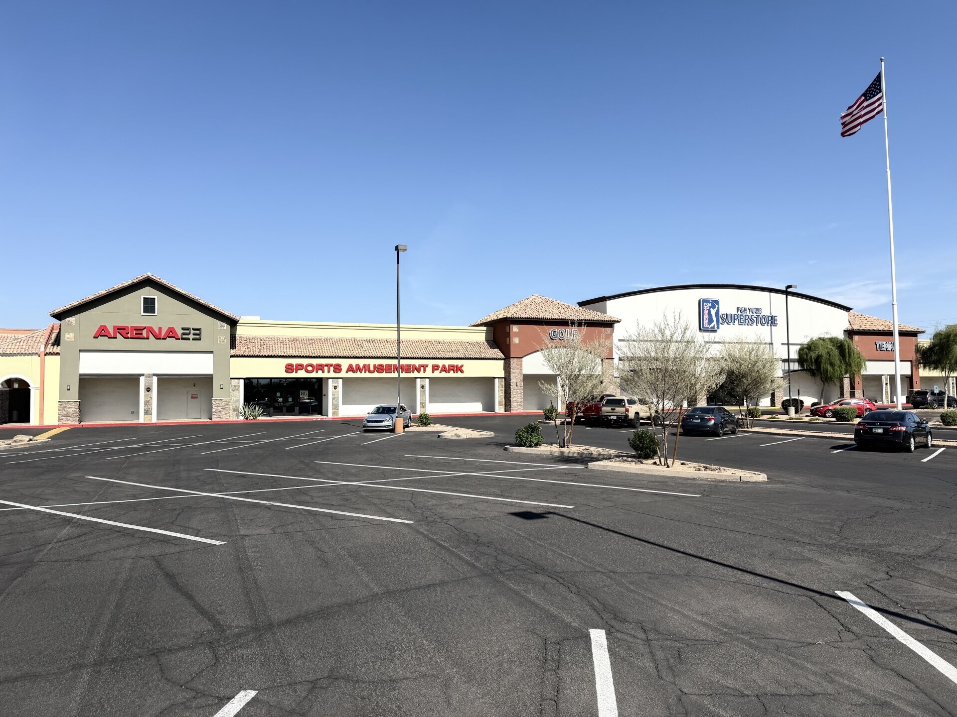 2041-2091 N Arizona Ave, Chandler, AZ à louer Photo de l’immeuble– Image 1 sur 14