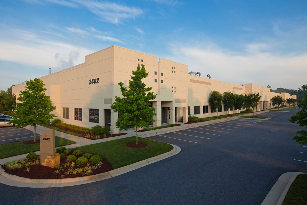 2402 Tech Center Pky, Lawrenceville, GA à louer Photo principale– Image 1 sur 4