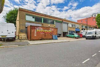 Plus de détails pour 21-24 Crimscott St, Londres - Industriel/Logistique à louer