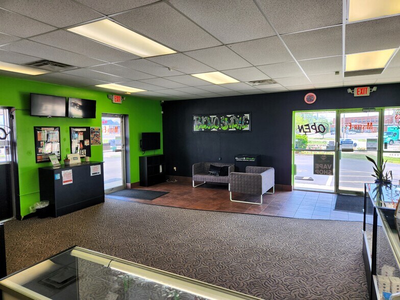 2891 N Water St, Decatur, IL à louer - Photo de l’immeuble – Image 2 sur 3
