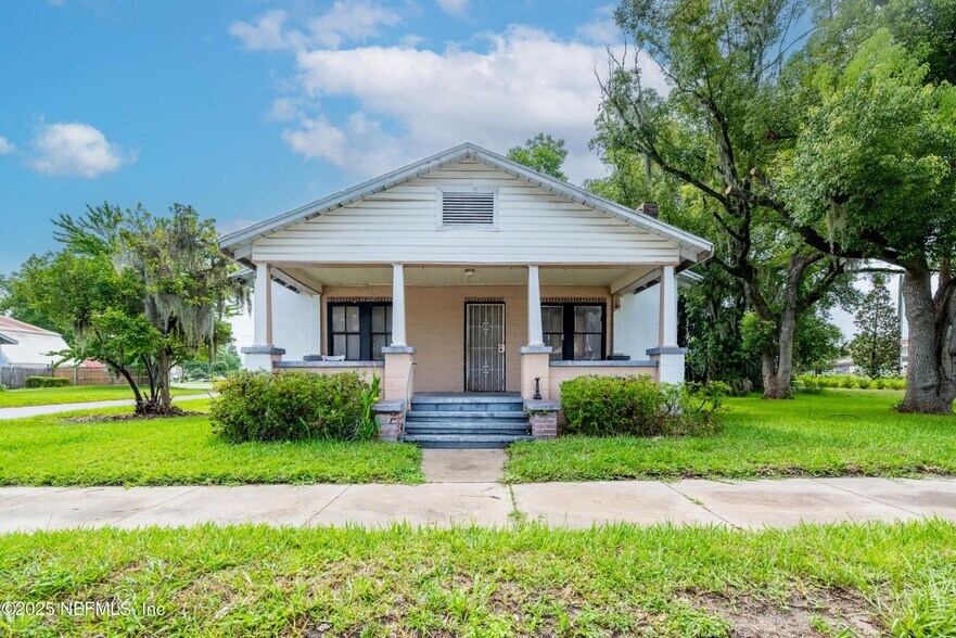 237 S Thompson St, Starke, FL à vendre - Photo principale – Image 1 sur 10